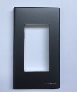 MẶT 3 THIẾT BỊ MÀU ĐEN ÁNH KIM WEV68030MB PANASONIC